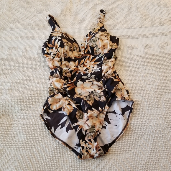 Bikini Bay Clothing Company Other - BIKINI BAY 1 Piece Ruched  Brown/Black Swimsuit